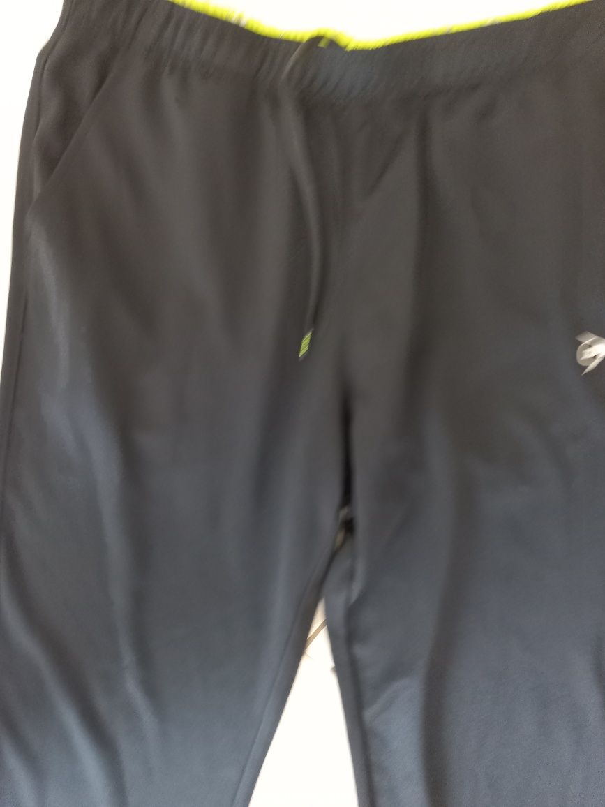firmowe męskie spodnie dresowe -DUNLOP-XL/XXL-czarne