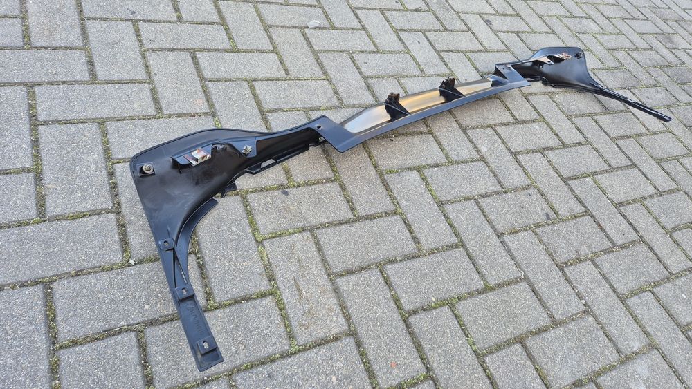 BMW E31 850i 840i Dokładka dolna zderzaka przód przedniego zderzak