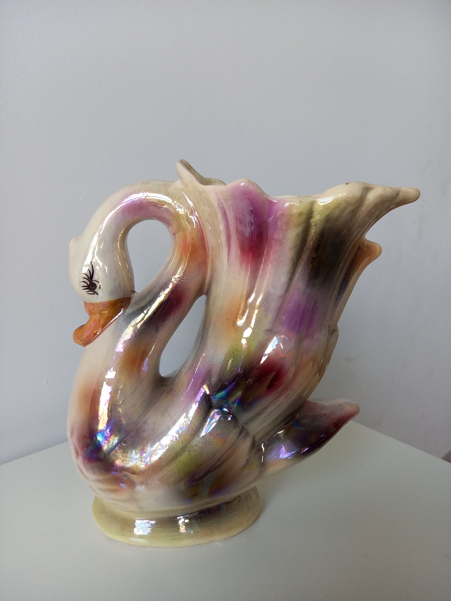 Unikatowy wazon łabędź