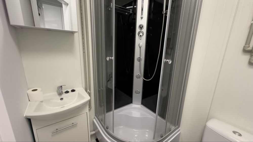 Kontener socjalny/mieszkalny 7x3 m. Wysoki standard, lazienka,klima,tv
