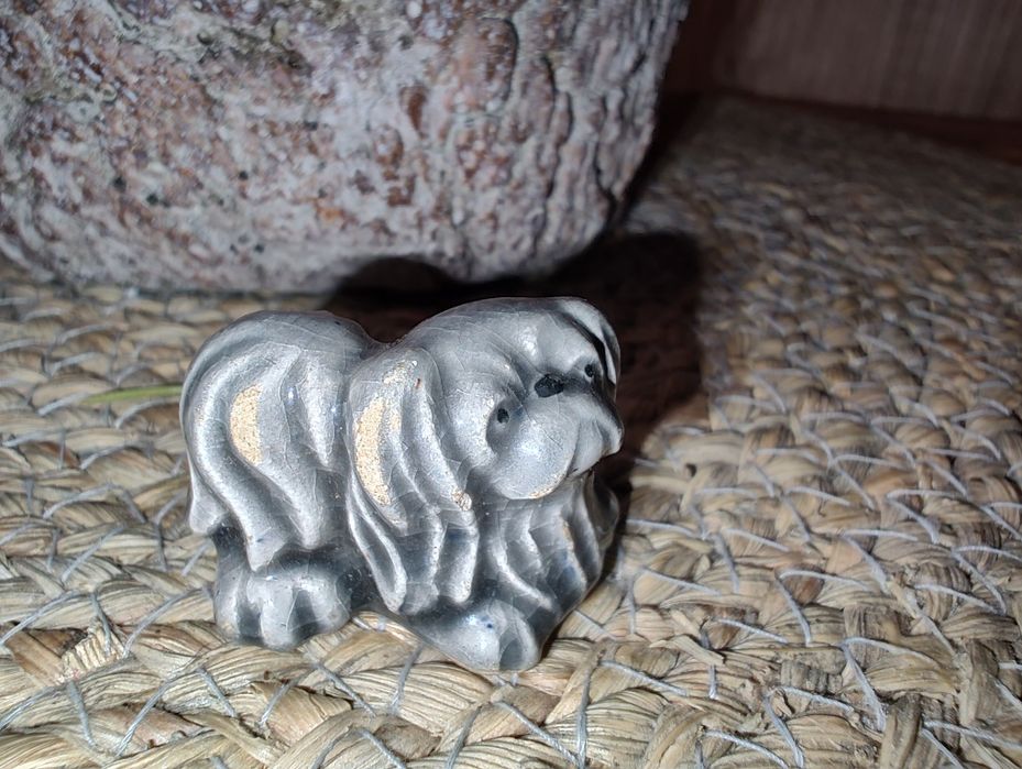 Figurka kolekcjonerska, pies pekińczyk, Kuka W. Rydz