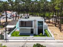 Fantástica Moradia T4 com Piscina Privada e Jardim, para Venda na A...
