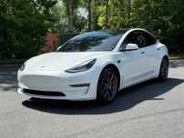 Tesla Model 3 2021 року, 85кВ, Седан