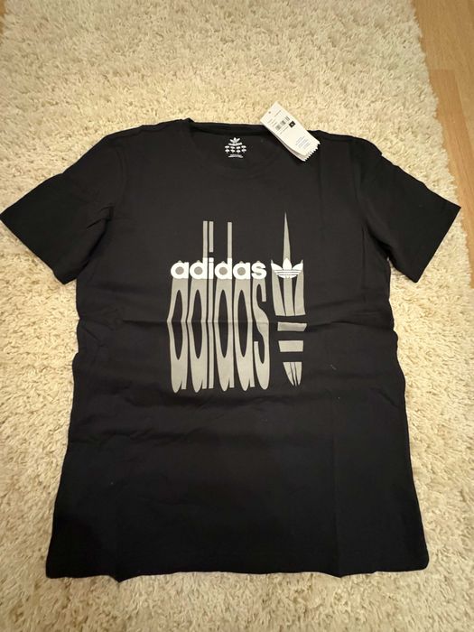 t-shirt Adidas black opium (M
size)