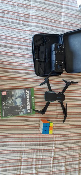 Vendo drone, just cause 4 e um cubo magico