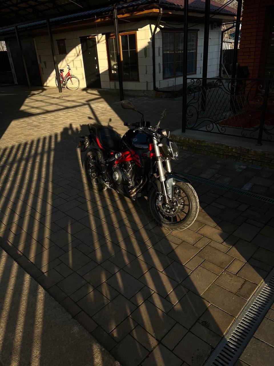 Benelli tnt 302s
