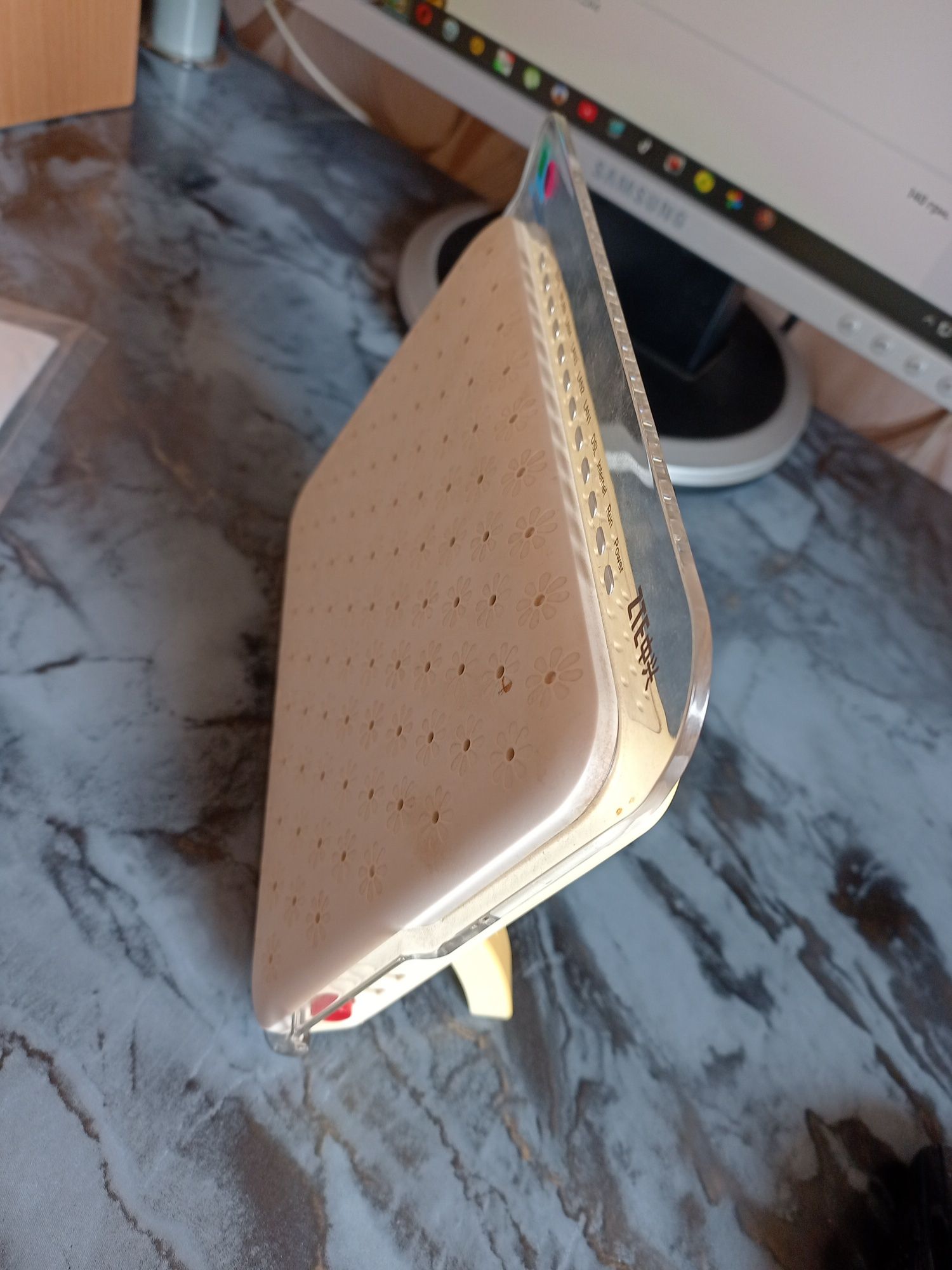 Модем Маршрутизатор ADSL Укртелеком ZXV10 H108L з Wi-fi.