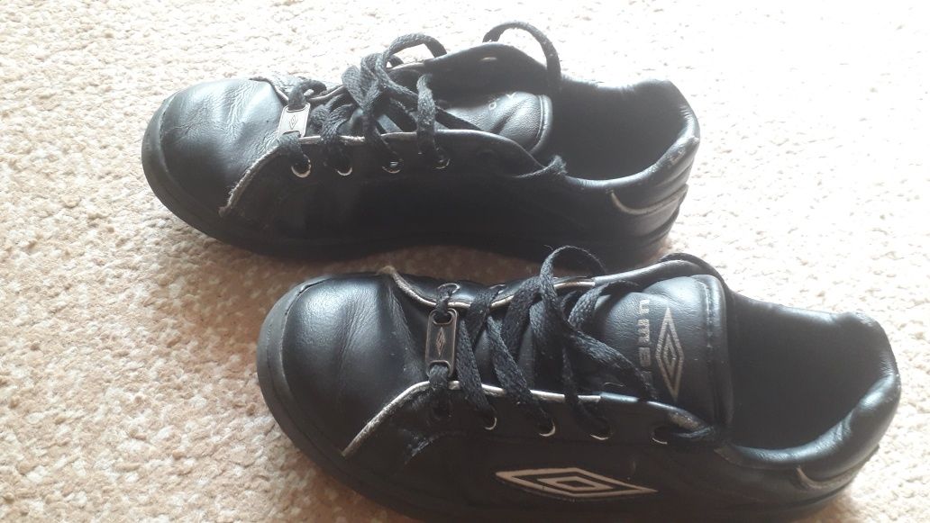 Buty Umbro 19.5cm skóra naturalna