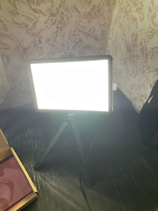 Студійне світло 8 кольорових картриджів