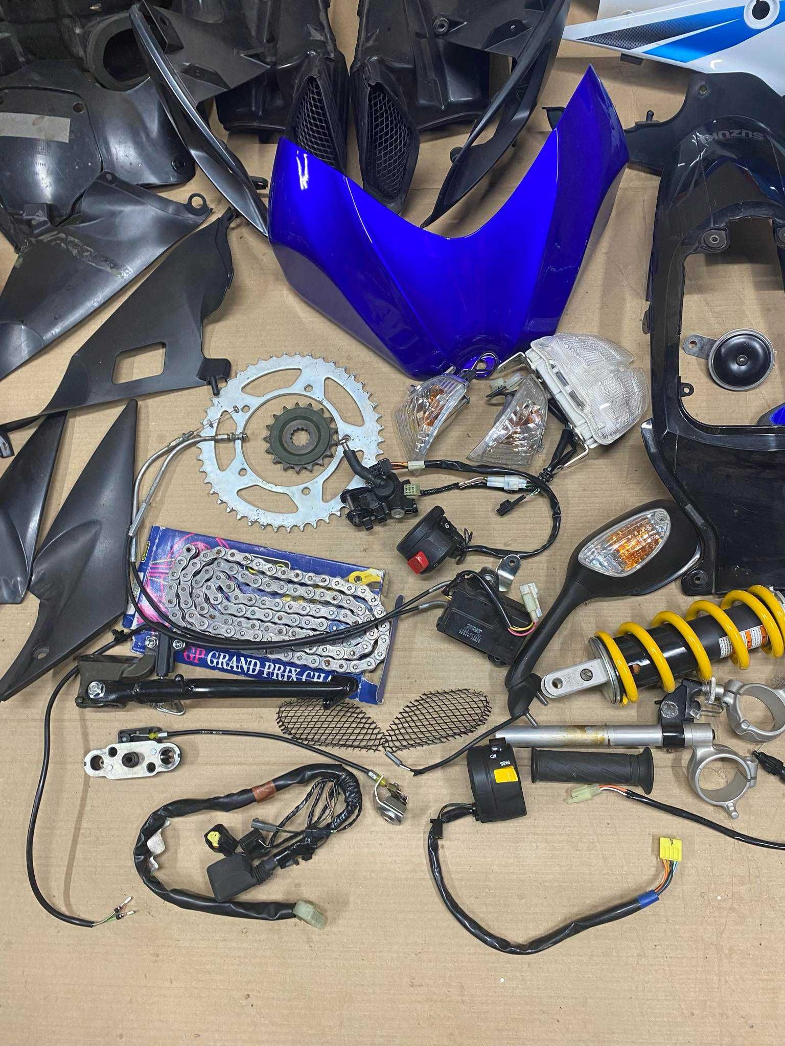 GSXR 600 750 K6 K7 owiewki bok lampa set lusterko bak nakładka szyba