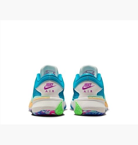 Баскетбольні кросівки Nike Freak 5 LIGHT BLUE 40 розмір