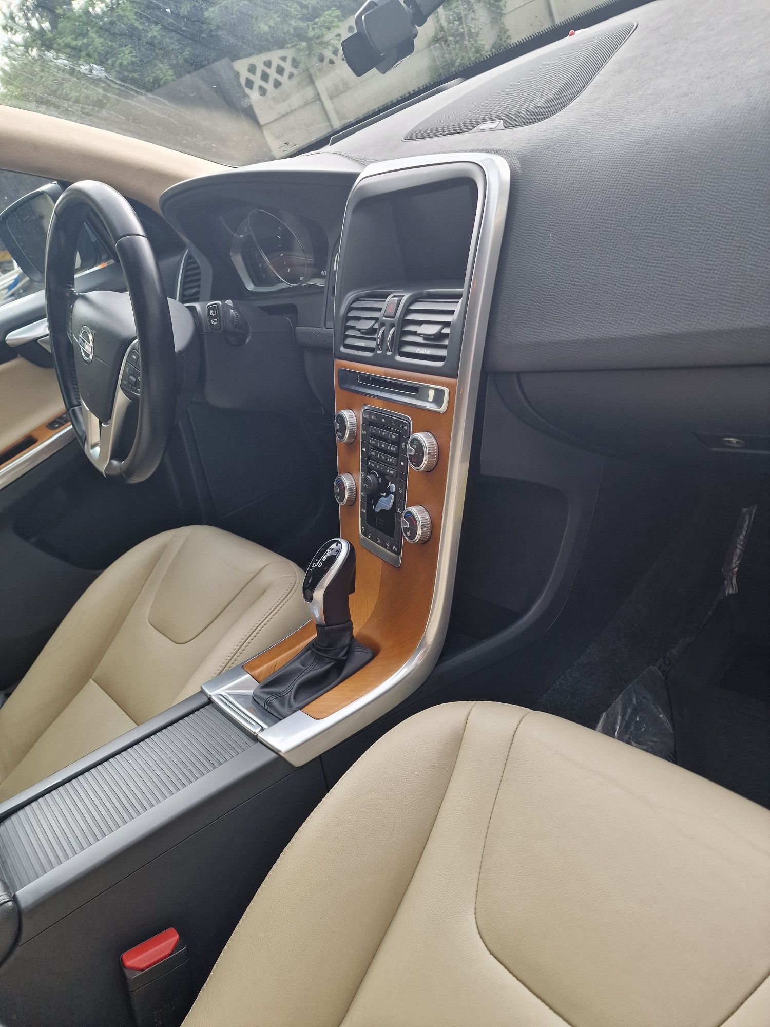 Volvo XC60 T5 2.0 maly przebieg