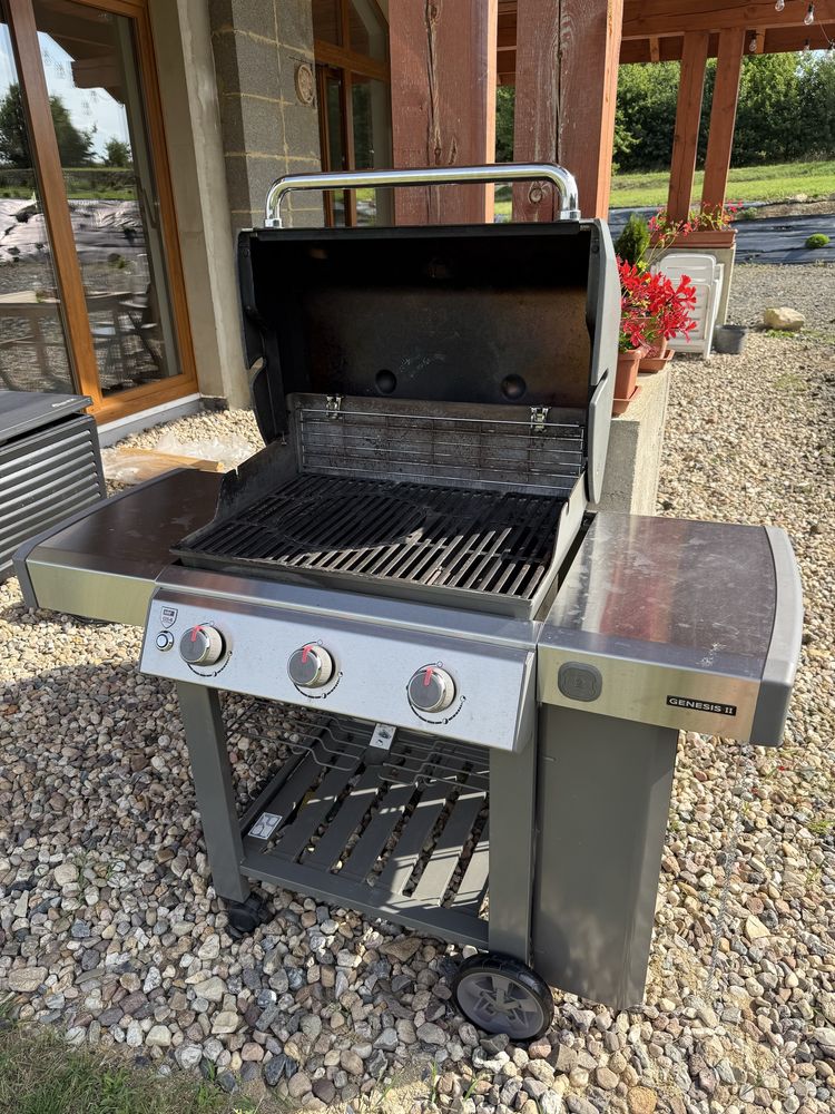 Grill gazowy Weber Genesis ll E-310 GBS