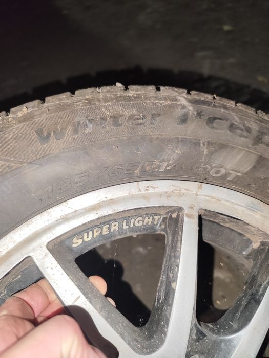 Продам диски стояли на ваз р14 4.100 зимня резина