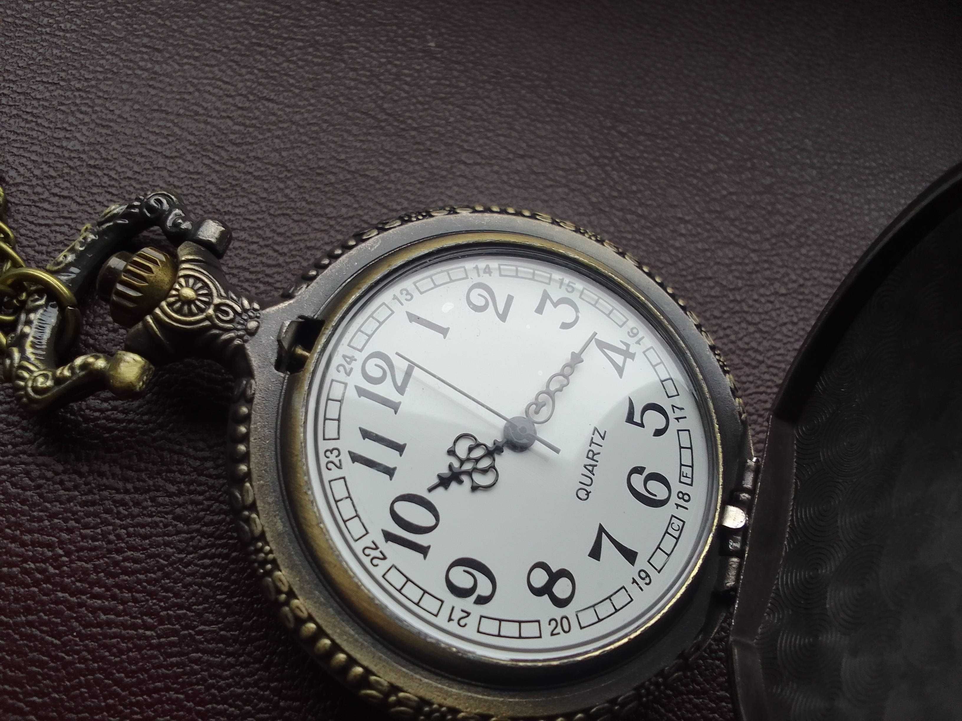 Męski zegarek kieszonkowy z łańcuszkiem London vintage retro