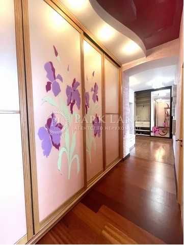 Оболонська Набережна, 3. Оазис. Оболонські Липки