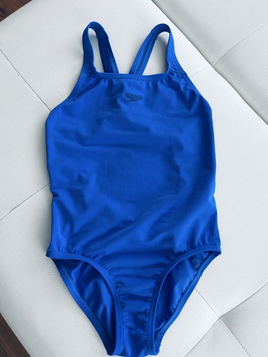 Stroj na basen speedo