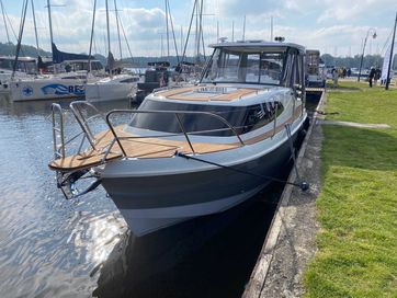 Czarter wynajem jachtu Hauseboat Navigator - Ryn, Mazury, bez patentu