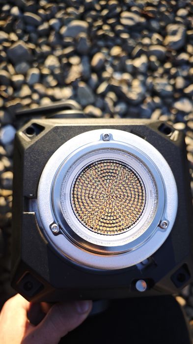 Освітлювальний прилад Aputure 600X Pro