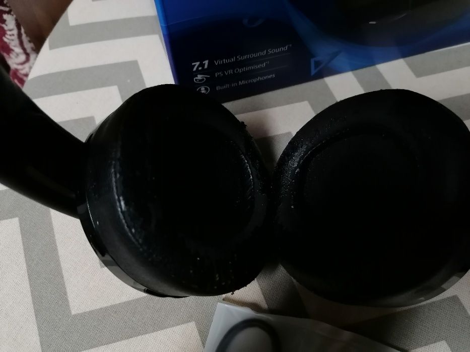 PS4 Gold Wireless Headset