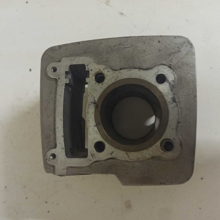 Toros 125 cylinder z tłokiem