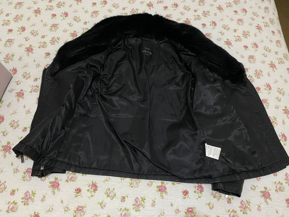 Casaco em pele e pelo uma edição limitada