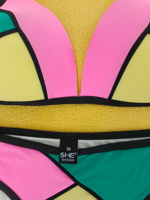 Strój kąpielowy. Rozmiar 38B