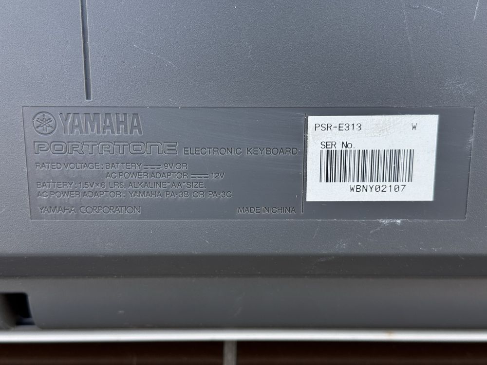 Keyboard YAMAHA PSR E-313 - Dynamiczny - Sprawny Wyświetlacz