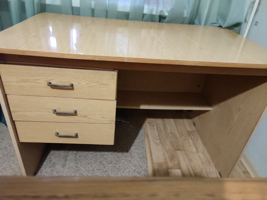 Стіл писменний пост совковий