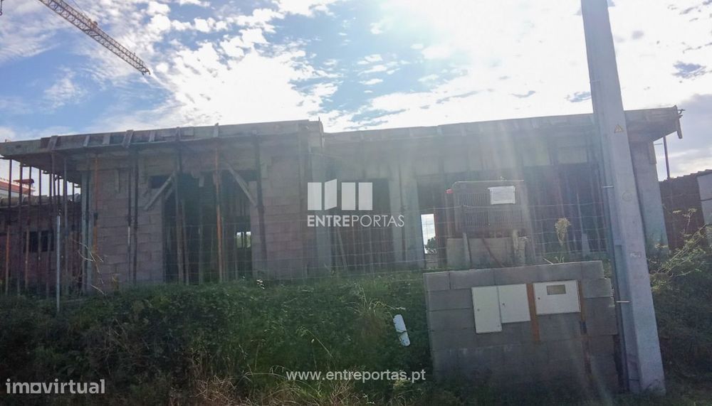 Venda de Moradia V3 moderna em construção, Carreço, Viana do Castel