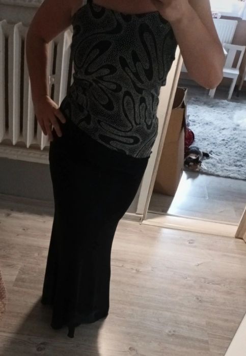 Piękna elegancka suknia maxi