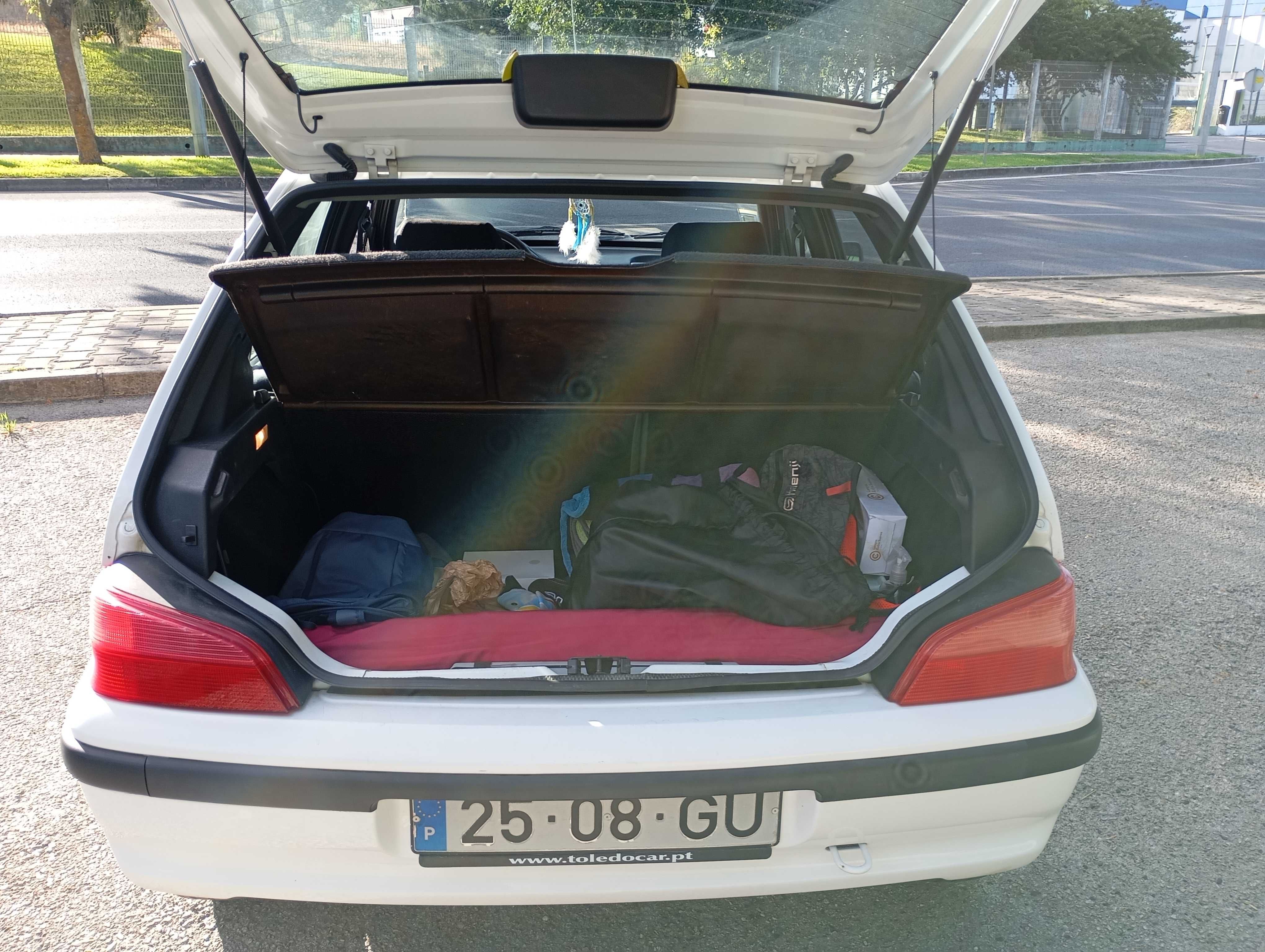 Peugeot 106 Poucos KMS Impecável