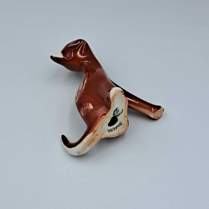 Figurka porcelanowa kotka, proj. Zdany Kosickiej, Bogucice, New Look