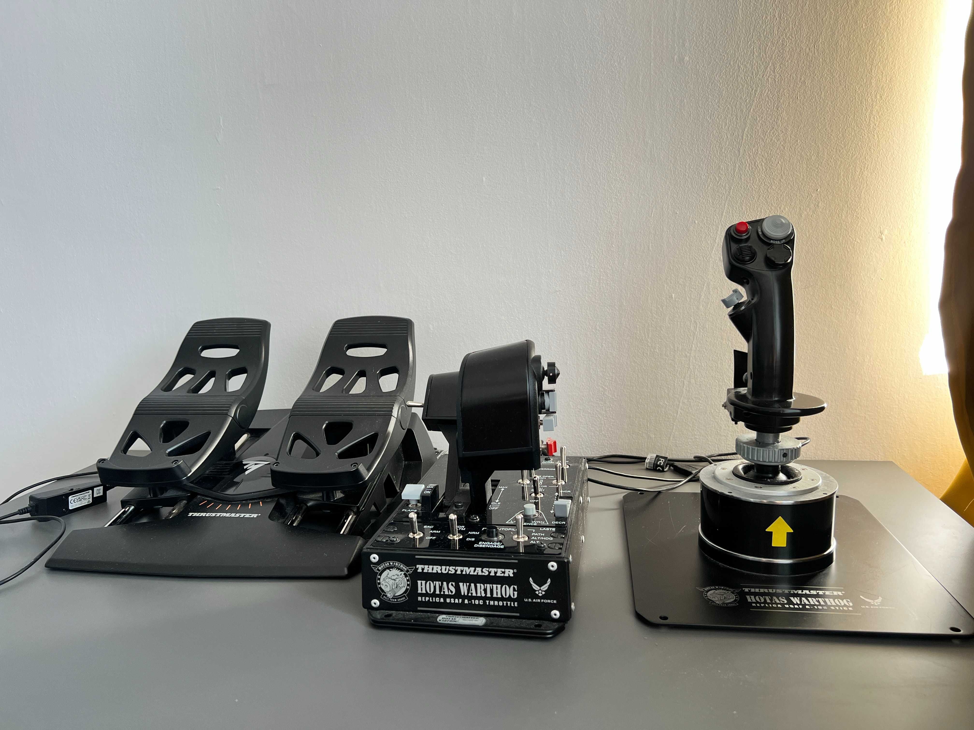 Thrustmaster Hotas Warthog + T.Flight Rudder Pedals (TFPR)