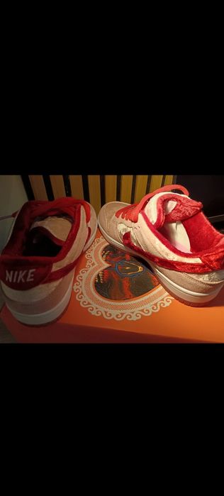Nike dunk strange love