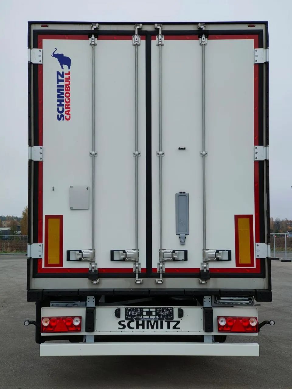 Schmitz Cargobull SKO24  1 rejestarcja 2025 rok, podnoszona oś