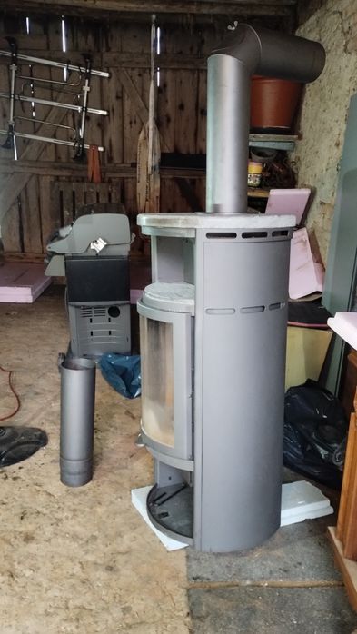 Kominek wolnostojący firmy Scan model 29 , 7 kw