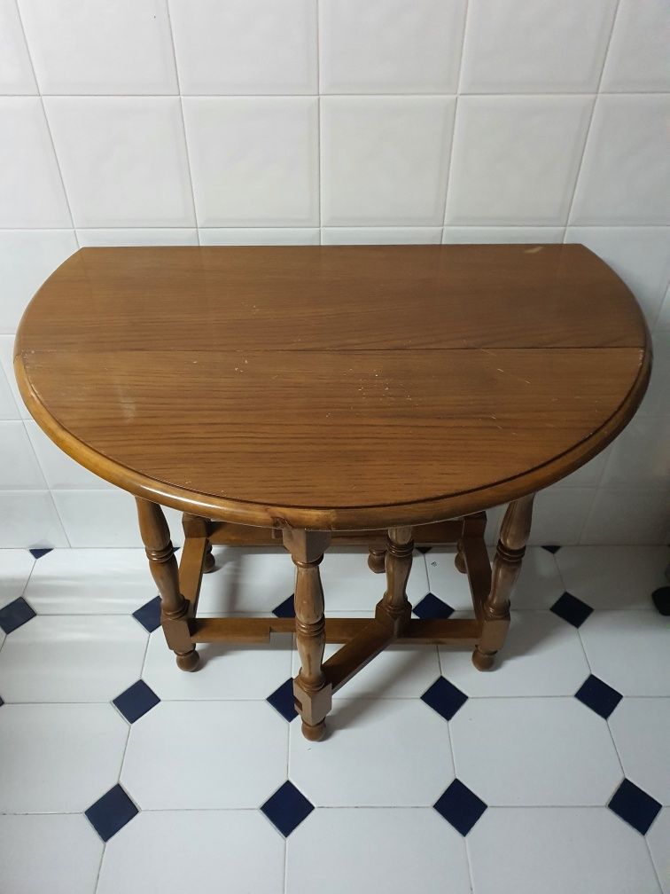 Mesa de Abas em mogno