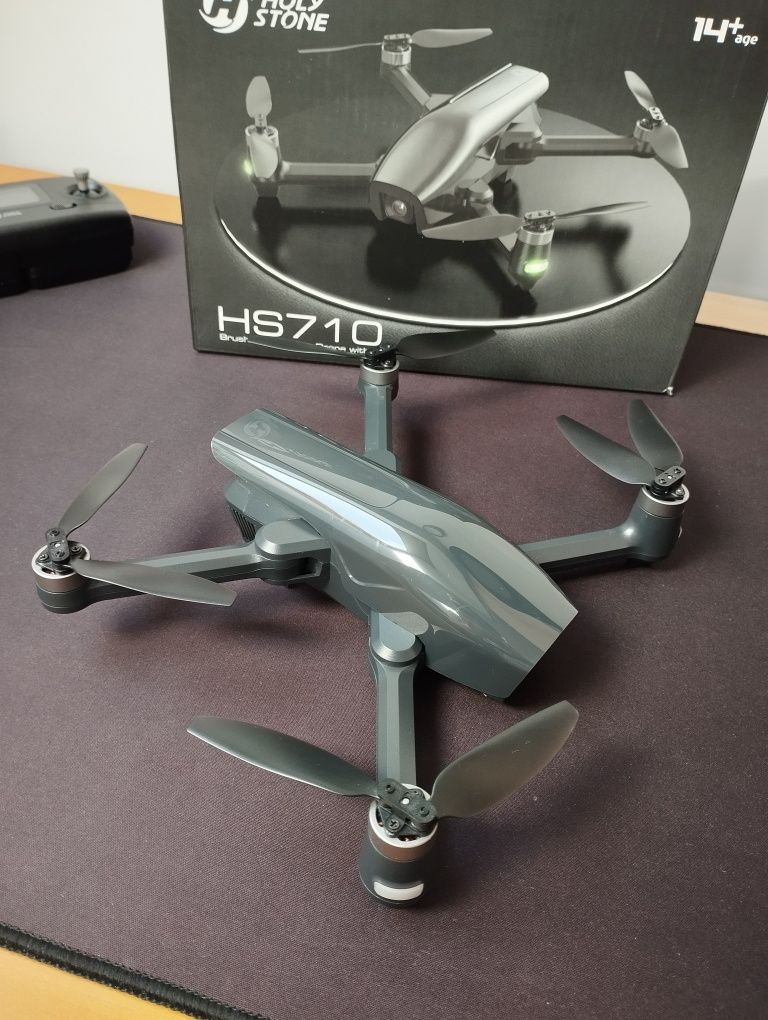 Profesjonalny dron HolyStone HS710