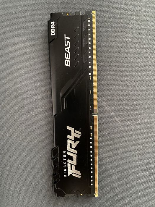 Kingston fury DDR4 3200 16x2 (32 gb)