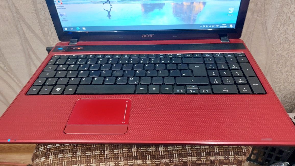 Acer aspire 5742 i3 M 370 radeon hd5000 ram 4gb