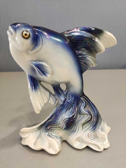 Сувенирная статуэтка рыбы