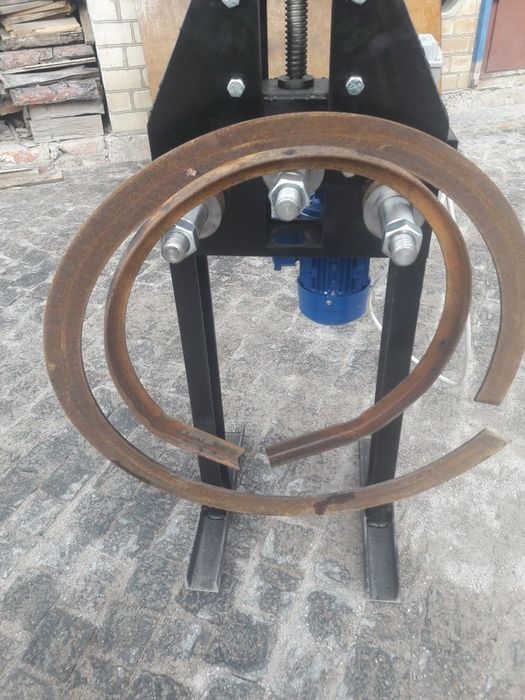 Трубогиб профилегиб електрический