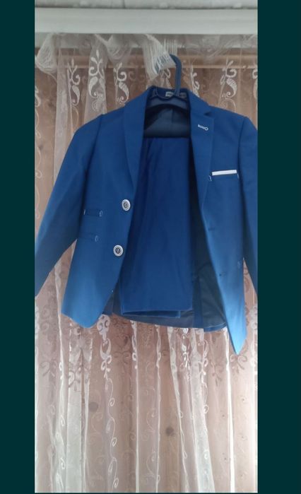 Смокінг дитячий на першокласника