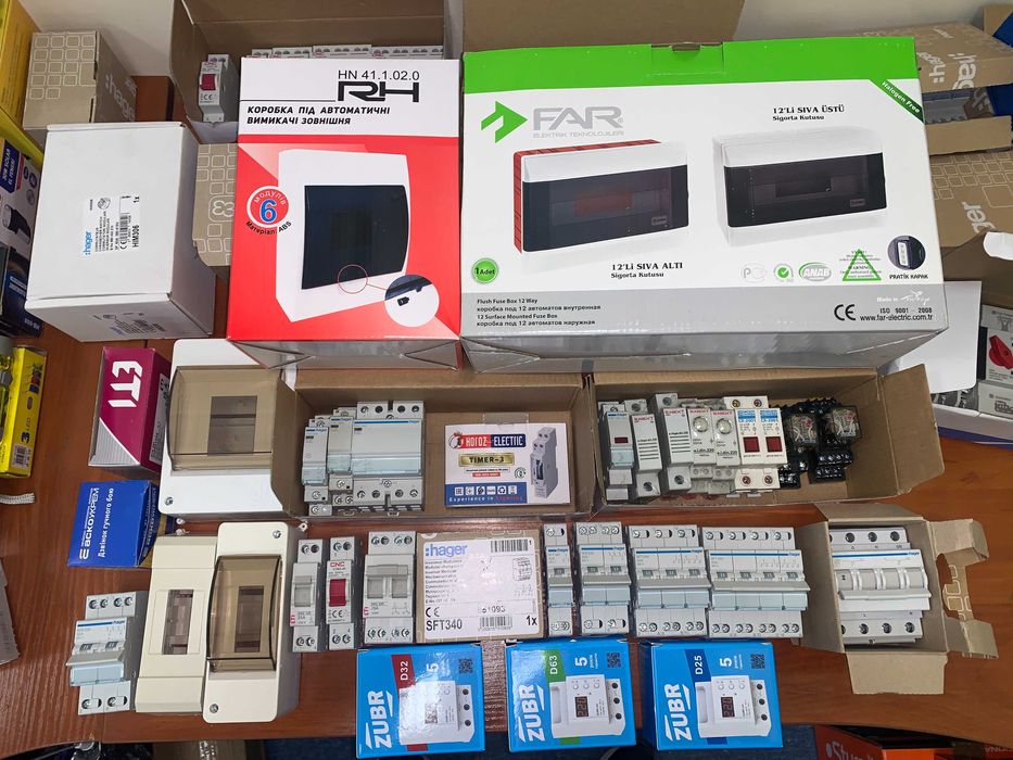 Перемикач 25-63А Hager sft240 263 340 463 440 140 125 132sfb232225 АВР