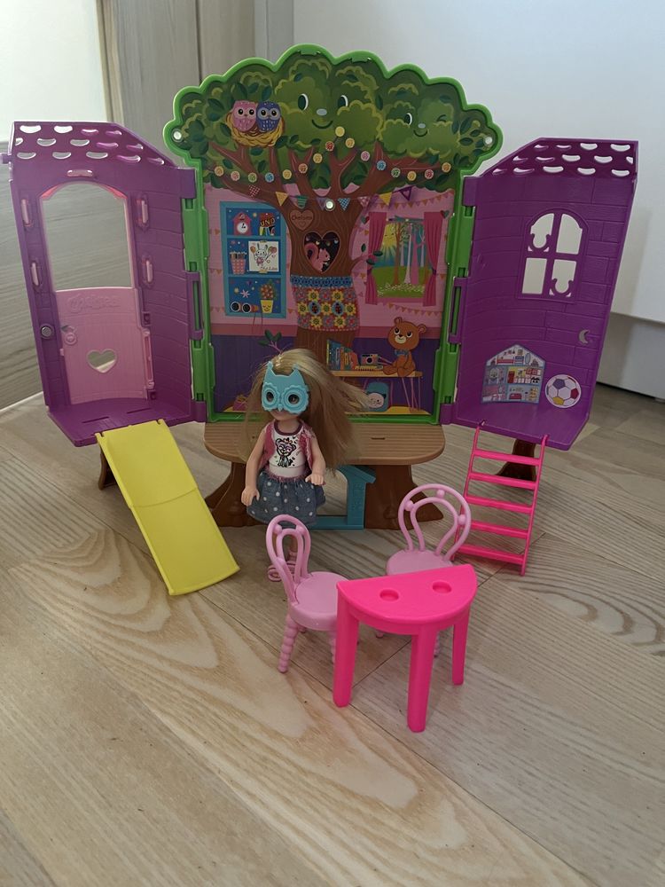 Barbie Chelsea Domek na drzewie Zestaw z lalką