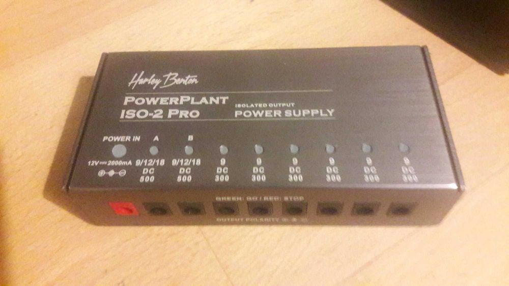 Harley Benton PowerPlant ISO-2 Pro (fonte de alimentação para pedais)