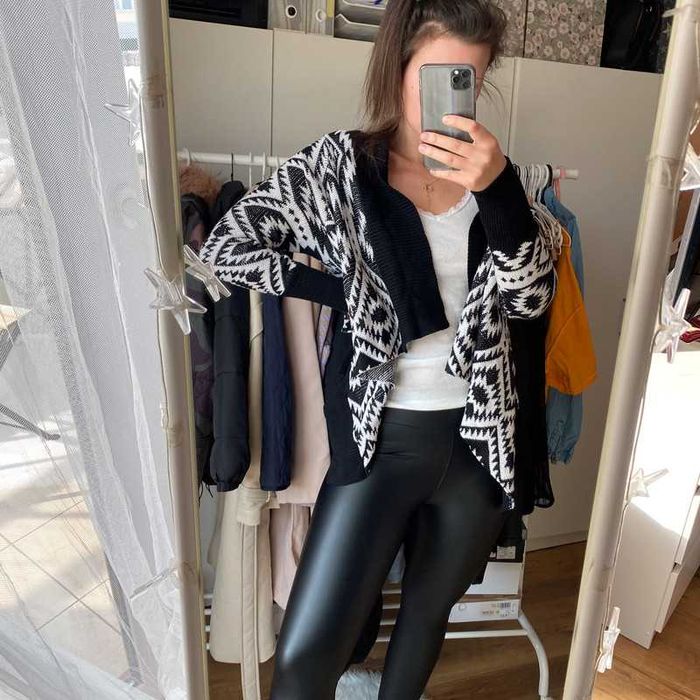 Sweterek narzuta czarny biały New Look rozmiar M kardigan boho