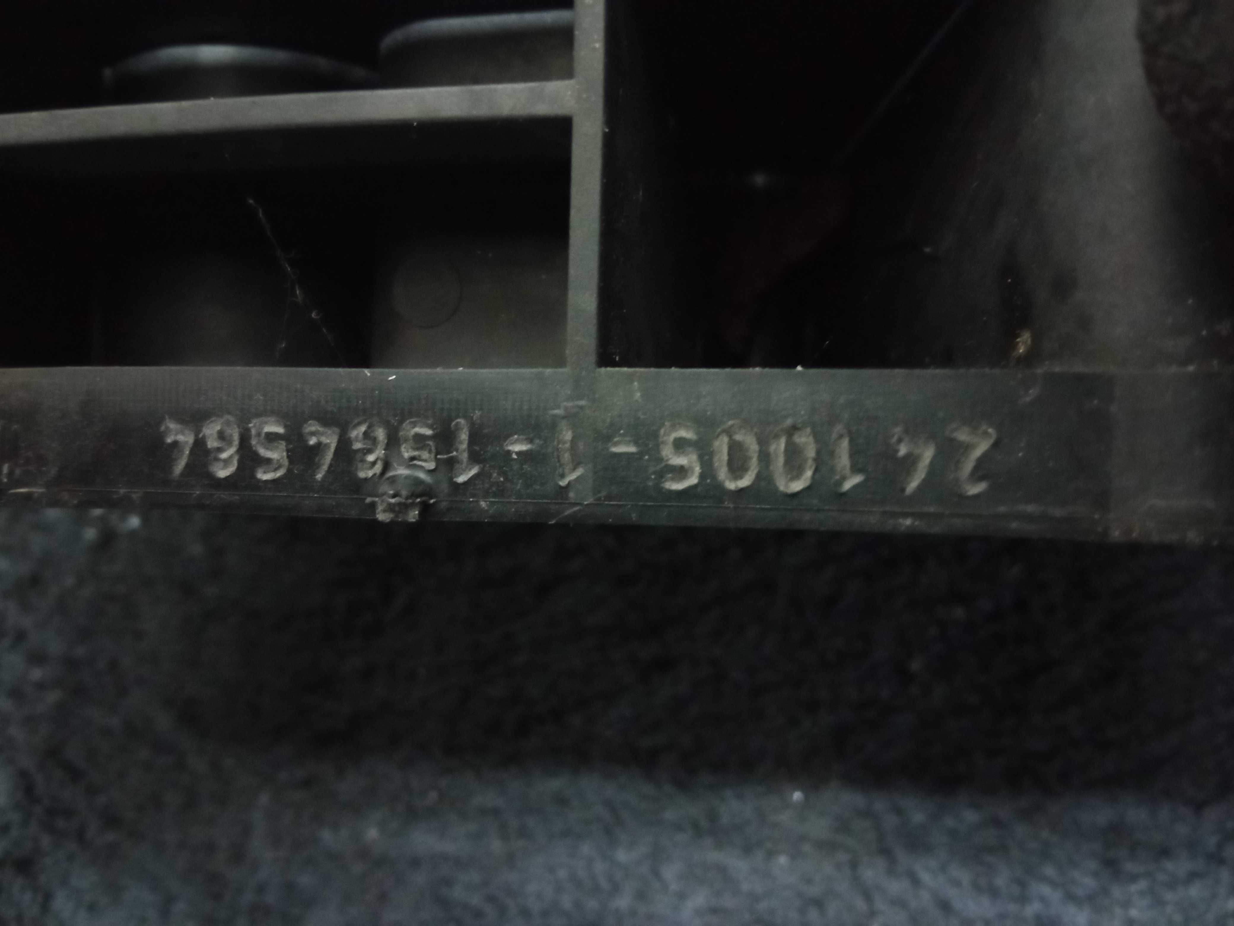Kolektor ssący Mercedes W211 2.2 CDI A611/090/37 Siedlce