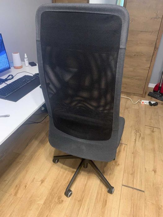 Офісне крісло IKEA Markus